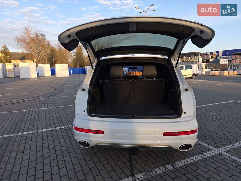 Внедорожник / Кроссовер Audi Q7 2015 в Коломые