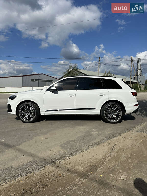 Внедорожник / Кроссовер Audi Q7 2019 в Черновцах