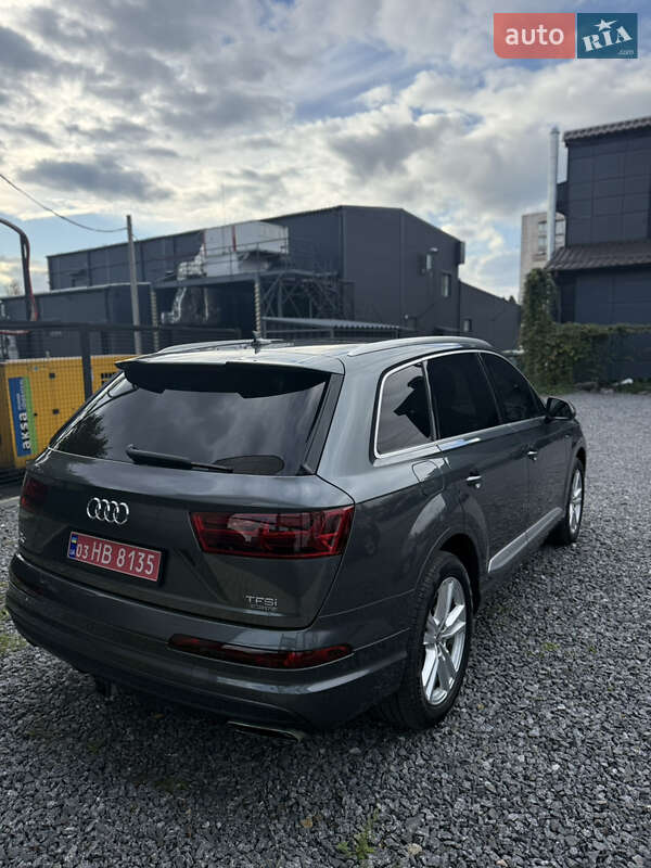 Позашляховик / Кросовер Audi Q7 2017 в Шепетівці