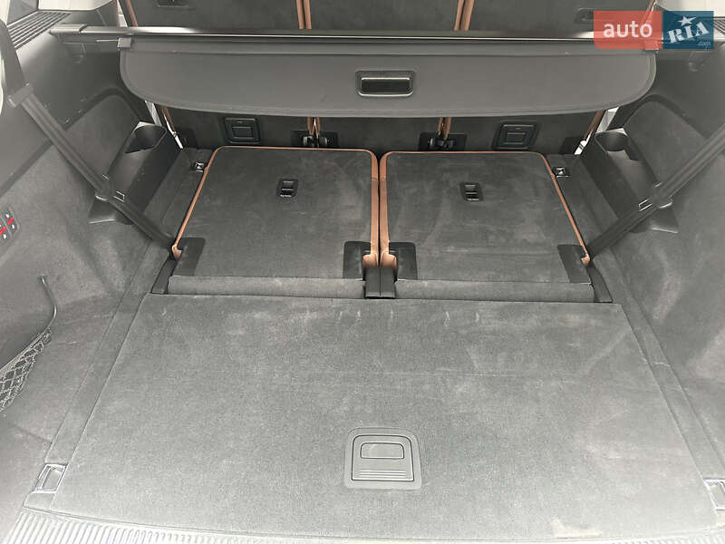 Позашляховик / Кросовер Audi Q7 2020 в Києві