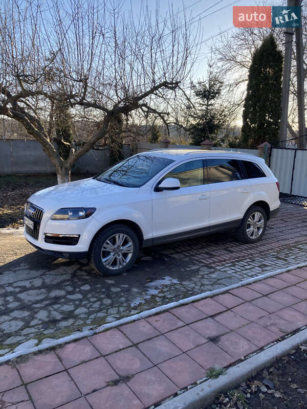 Внедорожник / Кроссовер Audi Q7 2010 в Умани