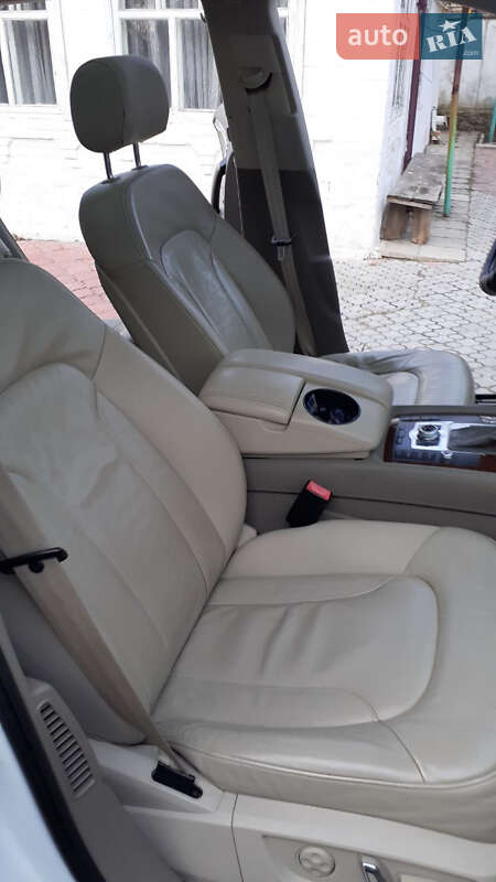 Внедорожник / Кроссовер Audi Q7 2010 в Умани
