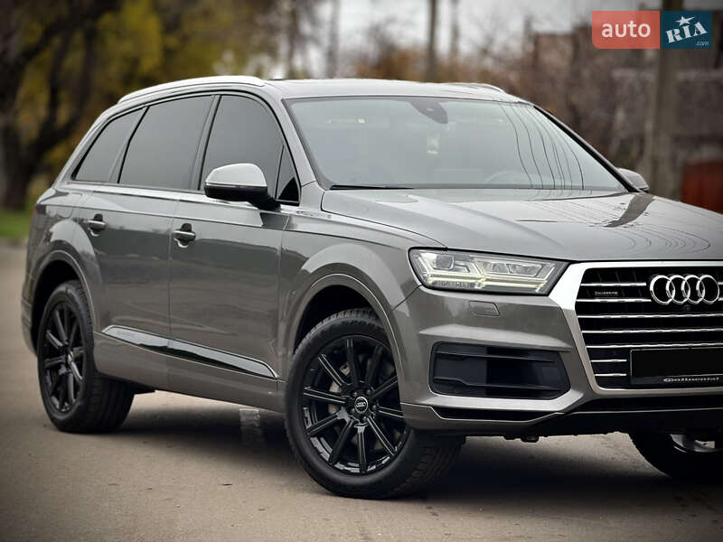 Позашляховик / Кросовер Audi Q7 2017 в Запоріжжі