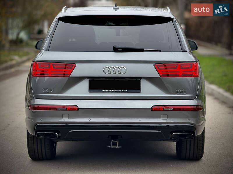 Позашляховик / Кросовер Audi Q7 2017 в Запоріжжі