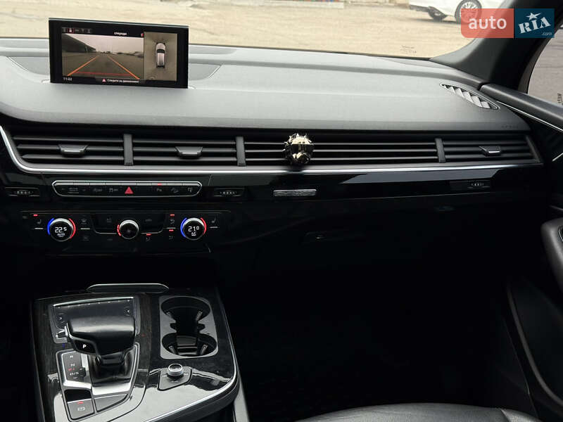 Позашляховик / Кросовер Audi Q7 2017 в Запоріжжі