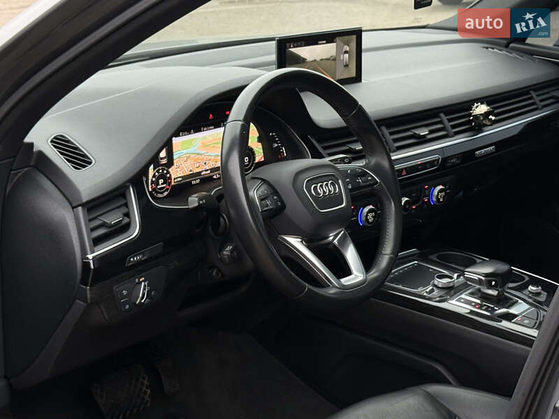 Позашляховик / Кросовер Audi Q7 2017 в Запоріжжі