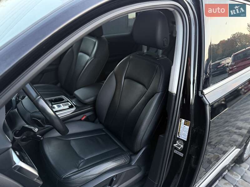 Позашляховик / Кросовер Audi Q7 2020 в Львові