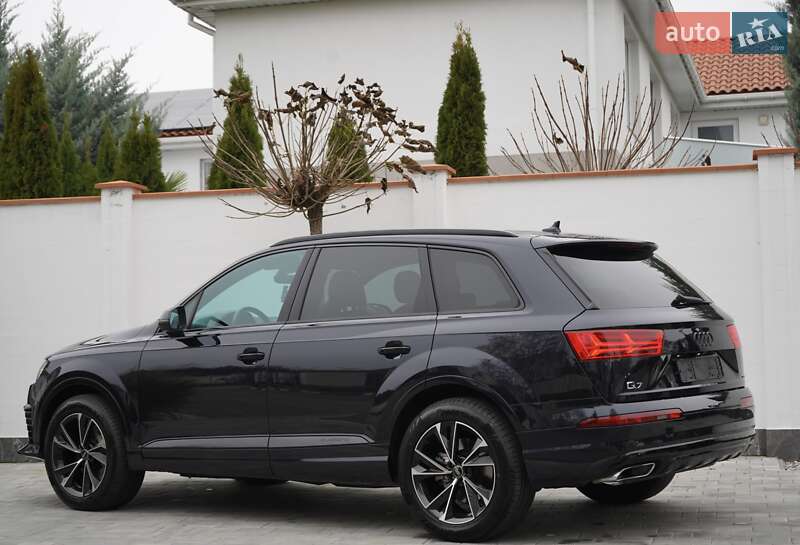 Внедорожник / Кроссовер Audi Q7 2017 в Одессе