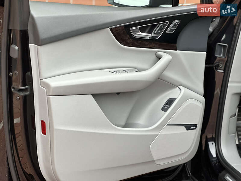 Внедорожник / Кроссовер Audi Q7 2018 в Одессе