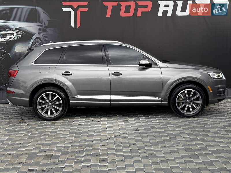 Позашляховик / Кросовер Audi Q7 2017 в Львові