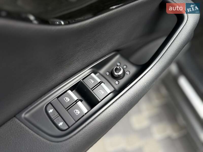 Позашляховик / Кросовер Audi Q7 2017 в Львові