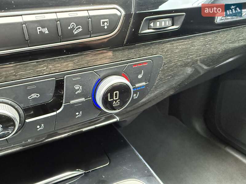 Позашляховик / Кросовер Audi Q7 2017 в Львові