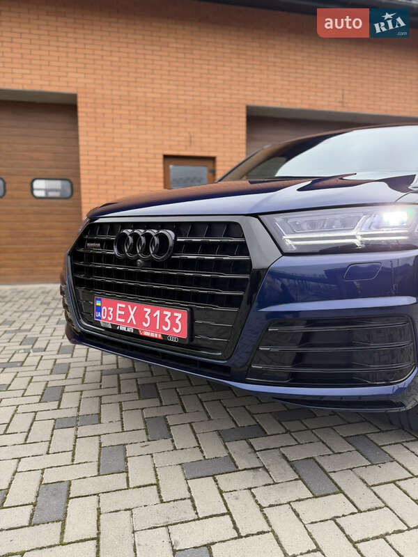 Внедорожник / Кроссовер Audi Q7 2019 в Ровно