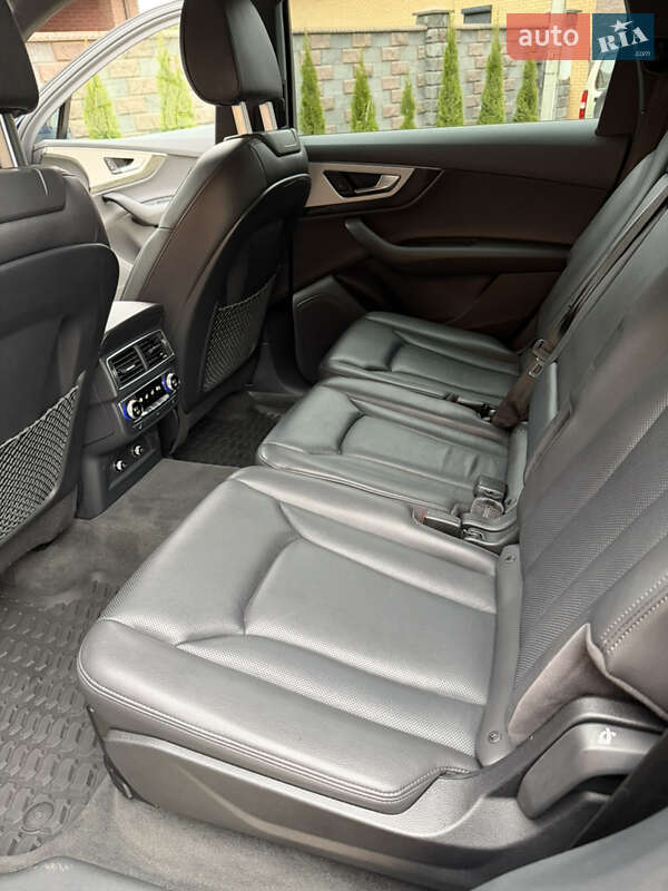 Внедорожник / Кроссовер Audi Q7 2019 в Ровно