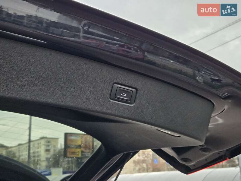 Внедорожник / Кроссовер Audi Q7 2016 в Киеве