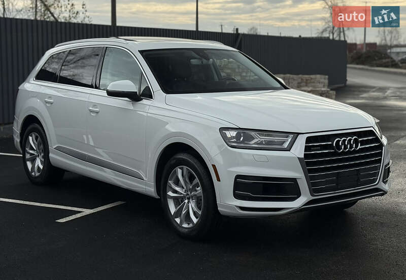 Позашляховик / Кросовер Audi Q7 2016 в Житомирі
