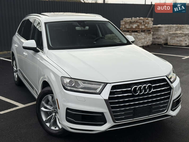 Позашляховик / Кросовер Audi Q7 2016 в Житомирі