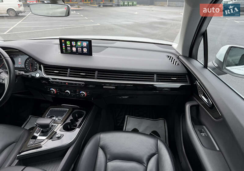 Позашляховик / Кросовер Audi Q7 2016 в Житомирі