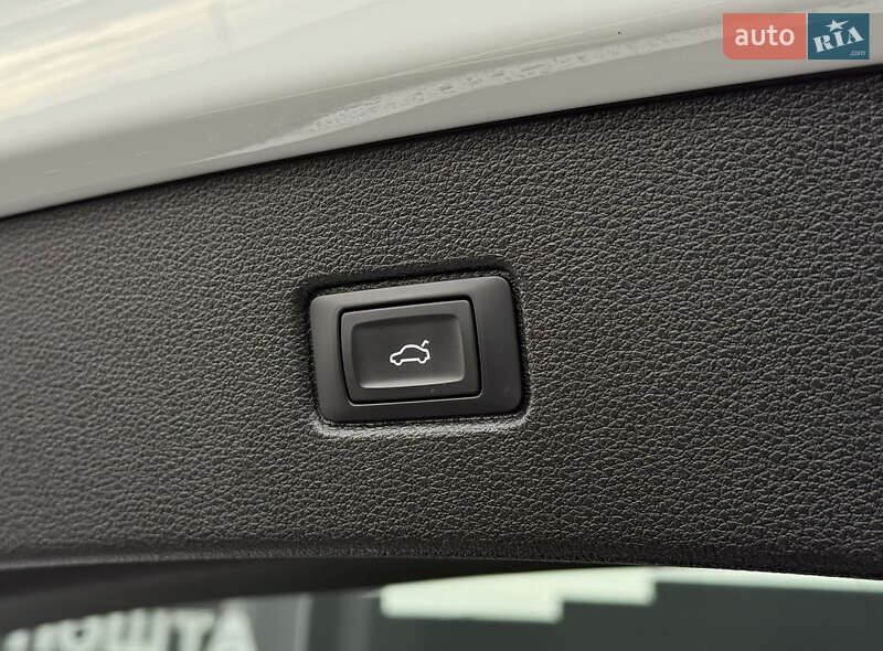 Позашляховик / Кросовер Audi Q7 2016 в Житомирі