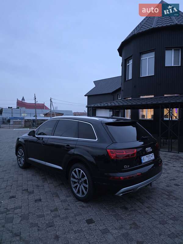 Внедорожник / Кроссовер Audi Q7 2017 в Белой Церкви