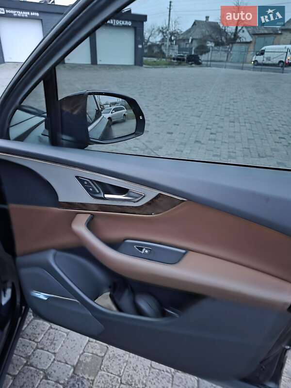 Внедорожник / Кроссовер Audi Q7 2017 в Белой Церкви