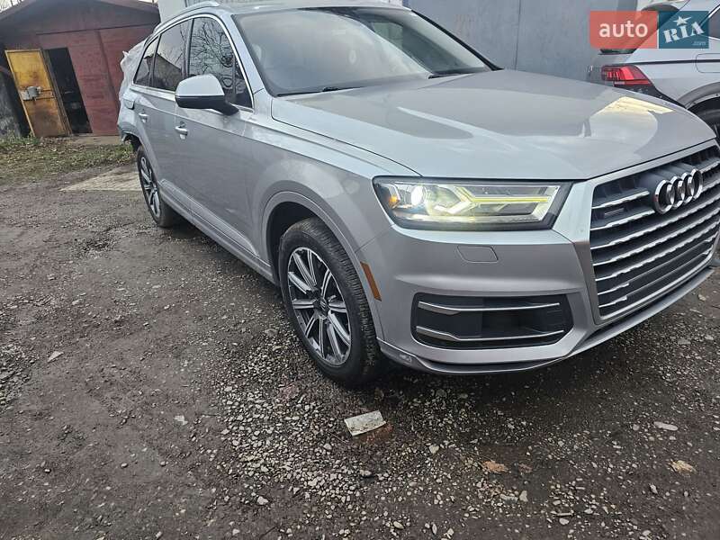 Внедорожник / Кроссовер Audi Q7 2019 в Стрые
