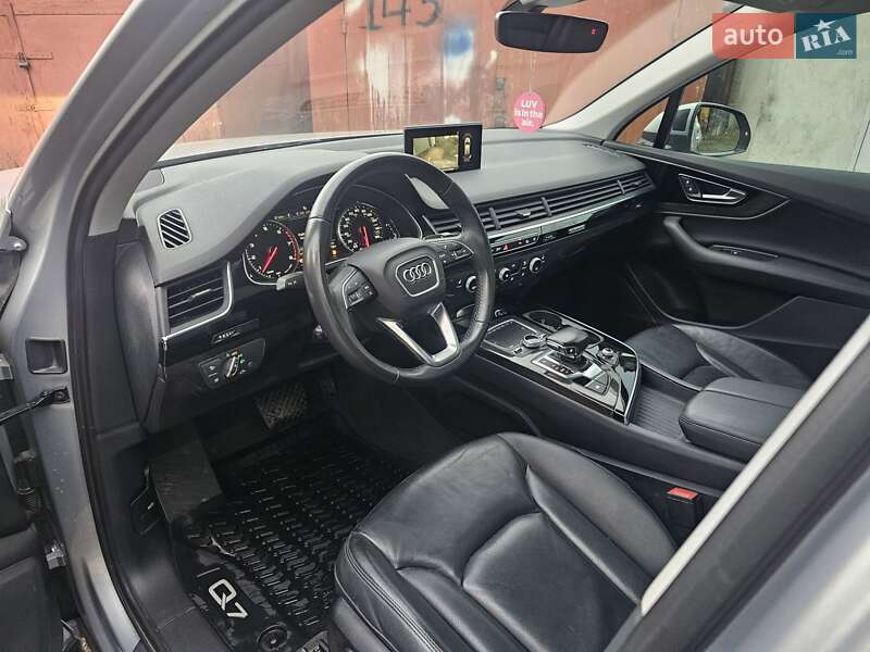 Внедорожник / Кроссовер Audi Q7 2019 в Стрые