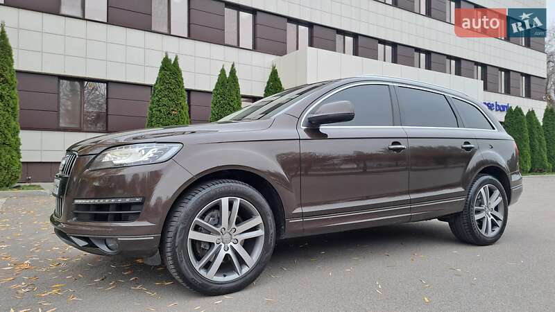 Позашляховик / Кросовер Audi Q7 2014 в Дніпрі