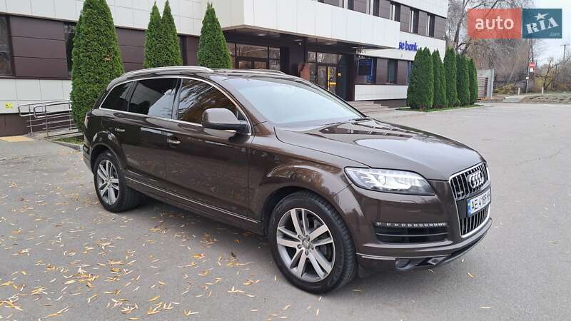 Позашляховик / Кросовер Audi Q7 2014 в Дніпрі