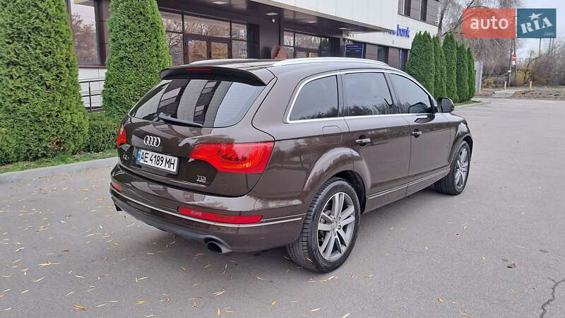 Позашляховик / Кросовер Audi Q7 2014 в Дніпрі