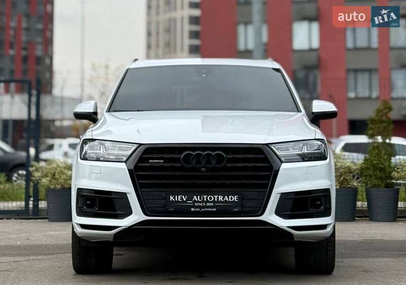 Позашляховик / Кросовер Audi Q7 2016 в Києві