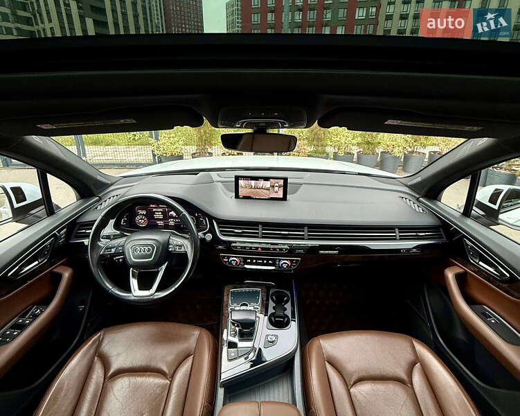 Позашляховик / Кросовер Audi Q7 2016 в Києві
