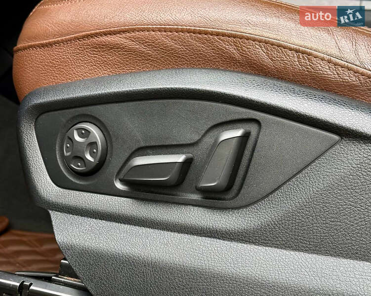 Позашляховик / Кросовер Audi Q7 2016 в Києві