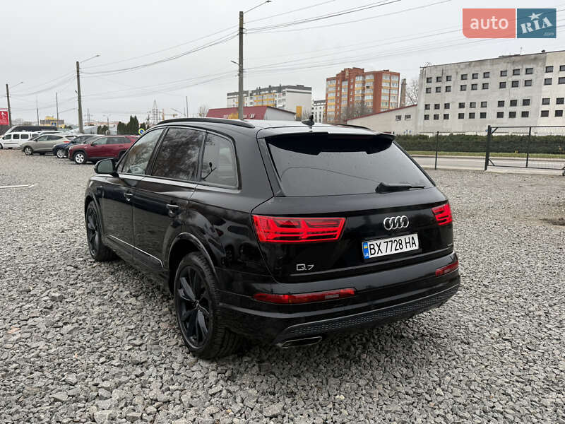 Внедорожник / Кроссовер Audi Q7 2018 в Хмельницком