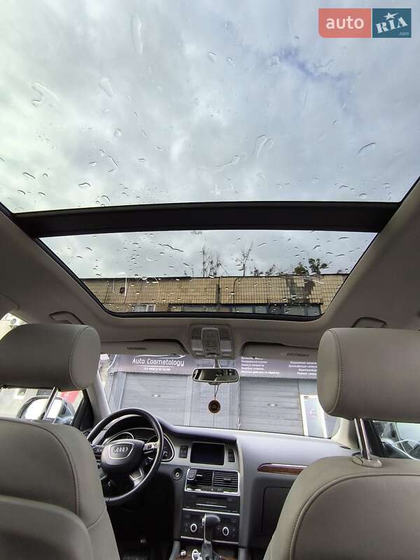 Позашляховик / Кросовер Audi Q7 2015 в Києві