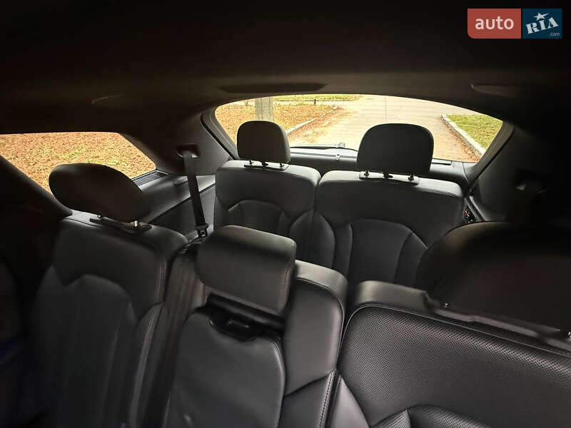 Внедорожник / Кроссовер Audi Q7 2016 в Виннице