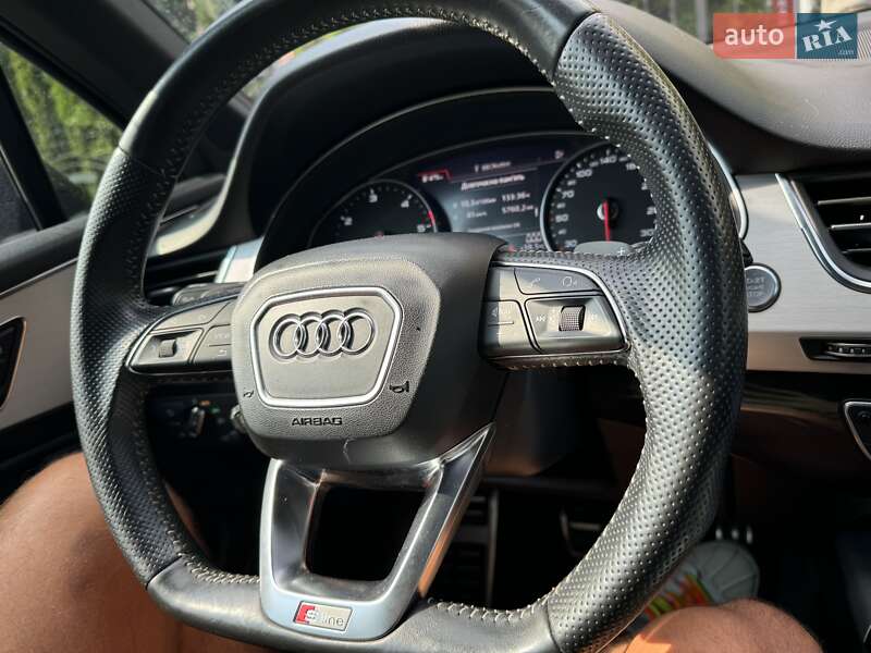 Позашляховик / Кросовер Audi Q7 2018 в Житомирі