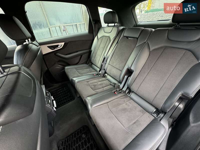 Позашляховик / Кросовер Audi Q7 2018 в Житомирі