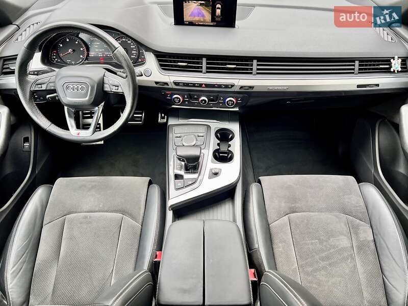 Позашляховик / Кросовер Audi Q7 2016 в Києві