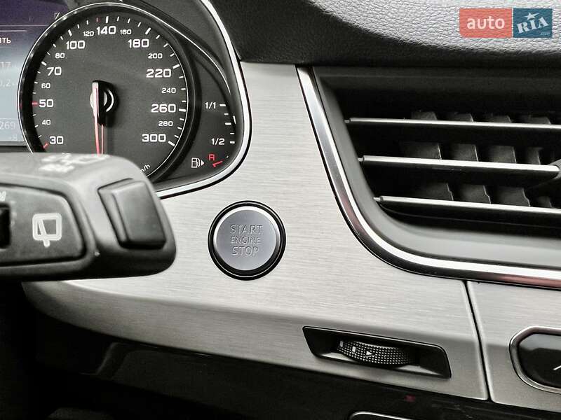 Позашляховик / Кросовер Audi Q7 2016 в Києві