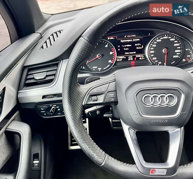 Позашляховик / Кросовер Audi Q7 2016 в Києві