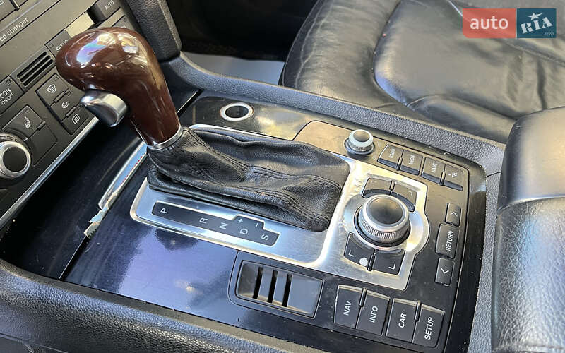 Внедорожник / Кроссовер Audi Q7 2007 в Стрые