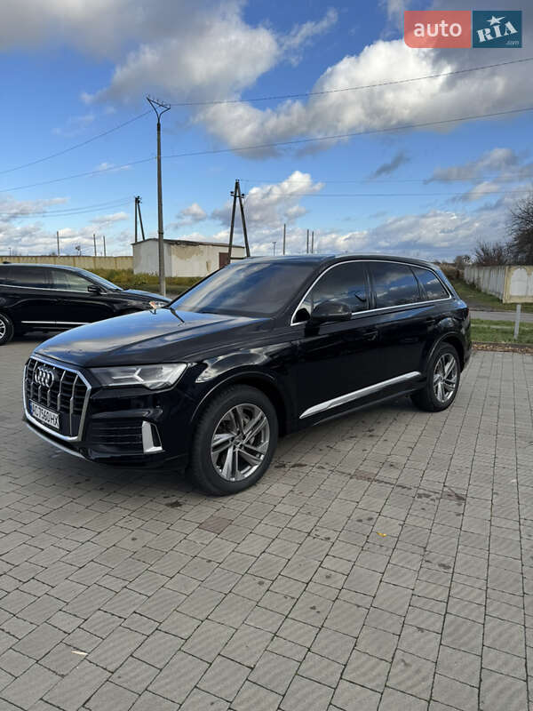 Позашляховик / Кросовер Audi Q7 2020 в Луцьку
