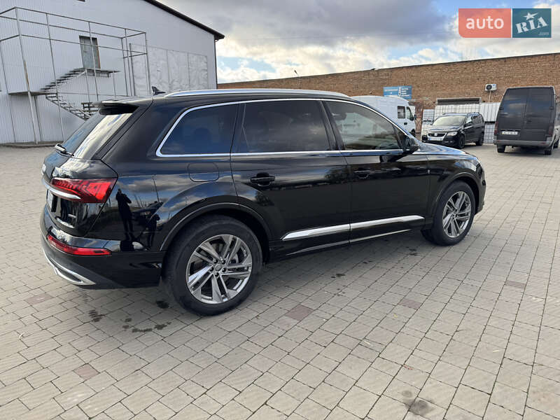 Позашляховик / Кросовер Audi Q7 2020 в Луцьку