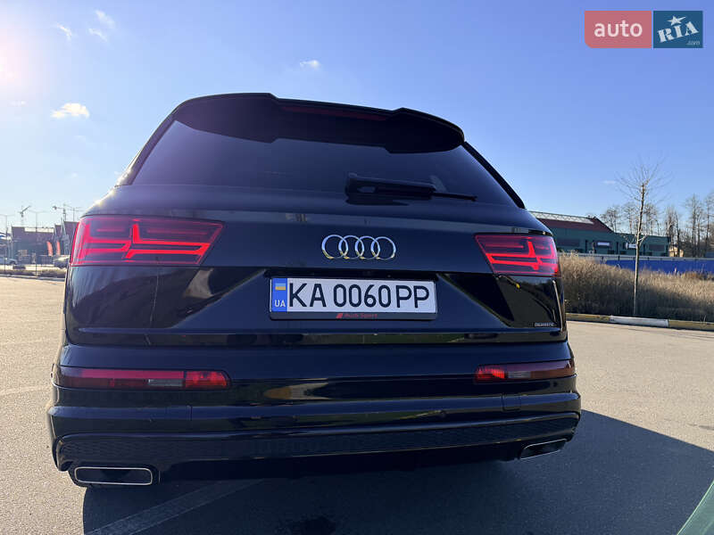Позашляховик / Кросовер Audi Q7 2017 в Ірпені