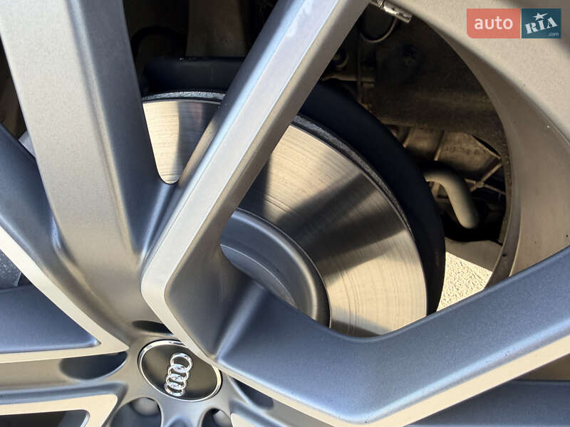 Позашляховик / Кросовер Audi Q7 2017 в Ірпені