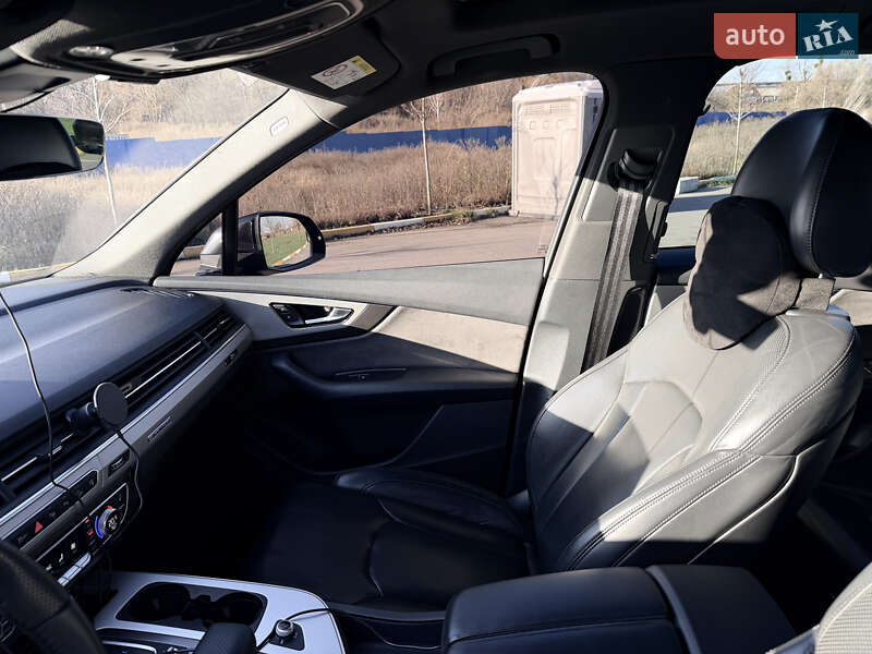 Позашляховик / Кросовер Audi Q7 2017 в Ірпені