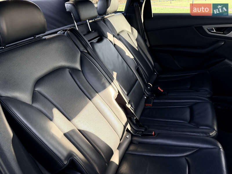 Позашляховик / Кросовер Audi Q7 2017 в Ірпені