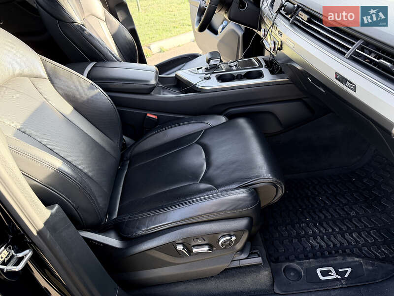 Позашляховик / Кросовер Audi Q7 2017 в Ірпені