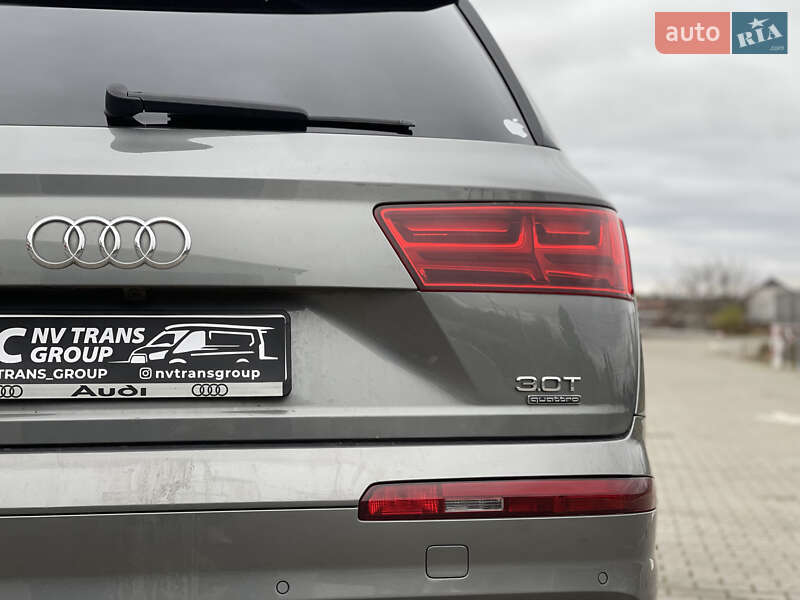 Позашляховик / Кросовер Audi Q7 2017 в Нововолинську